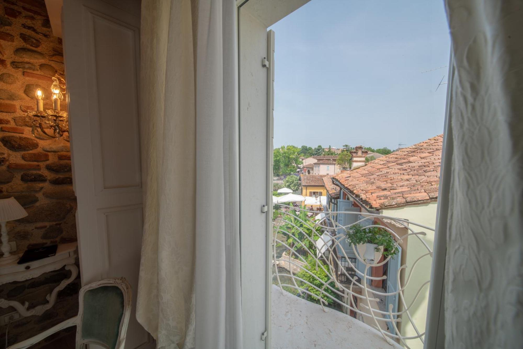 Regia Rosetta - Royal Rooms Borghetto Valeggio sul Mincio Exterior photo